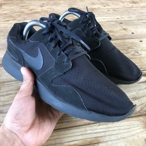 Triple Black Nike Kaishi Run